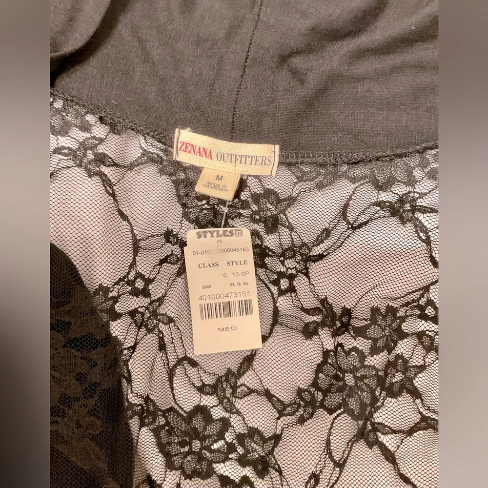Zenana Outfitters Size M Black Open Front Short Cardigan Front Pockets Lace Back